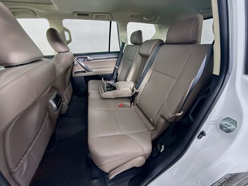 Certified 2022 Lexus GX 460 Luxury w/ Off Road Package image 26