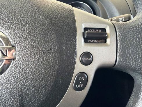 Used 2013 Nissan Rogue SV w/ Premium Pkg AWD/4WD image 18