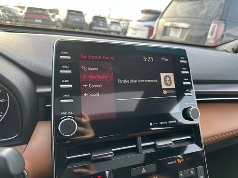 Used 2022 Toyota Avalon Touring image 21