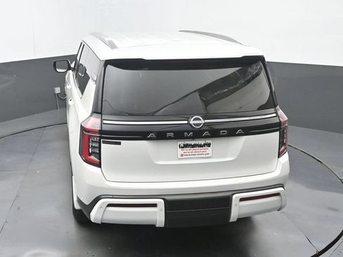 Used 2025 Nissan Armada SV AWD/4WD image 15
