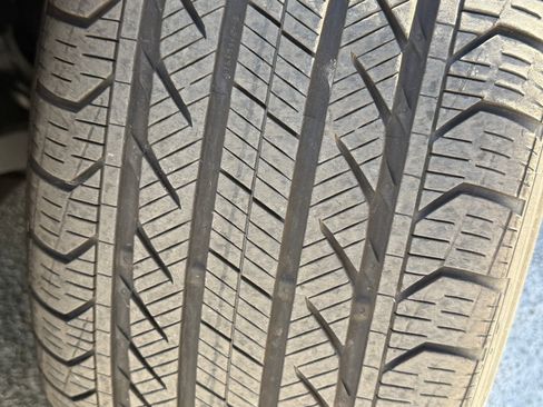 Used 2025 Mercedes-Benz E 350 4MATIC Sedan image 21