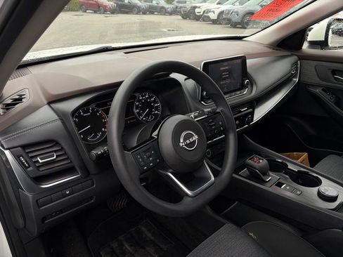 Certified 2023 Nissan Rogue SV image 14