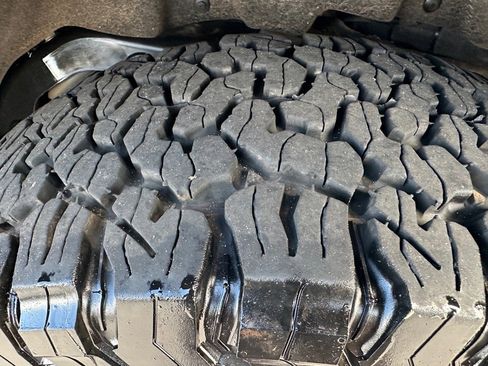 Certified 2024 Ford Bronco Badlands image 28