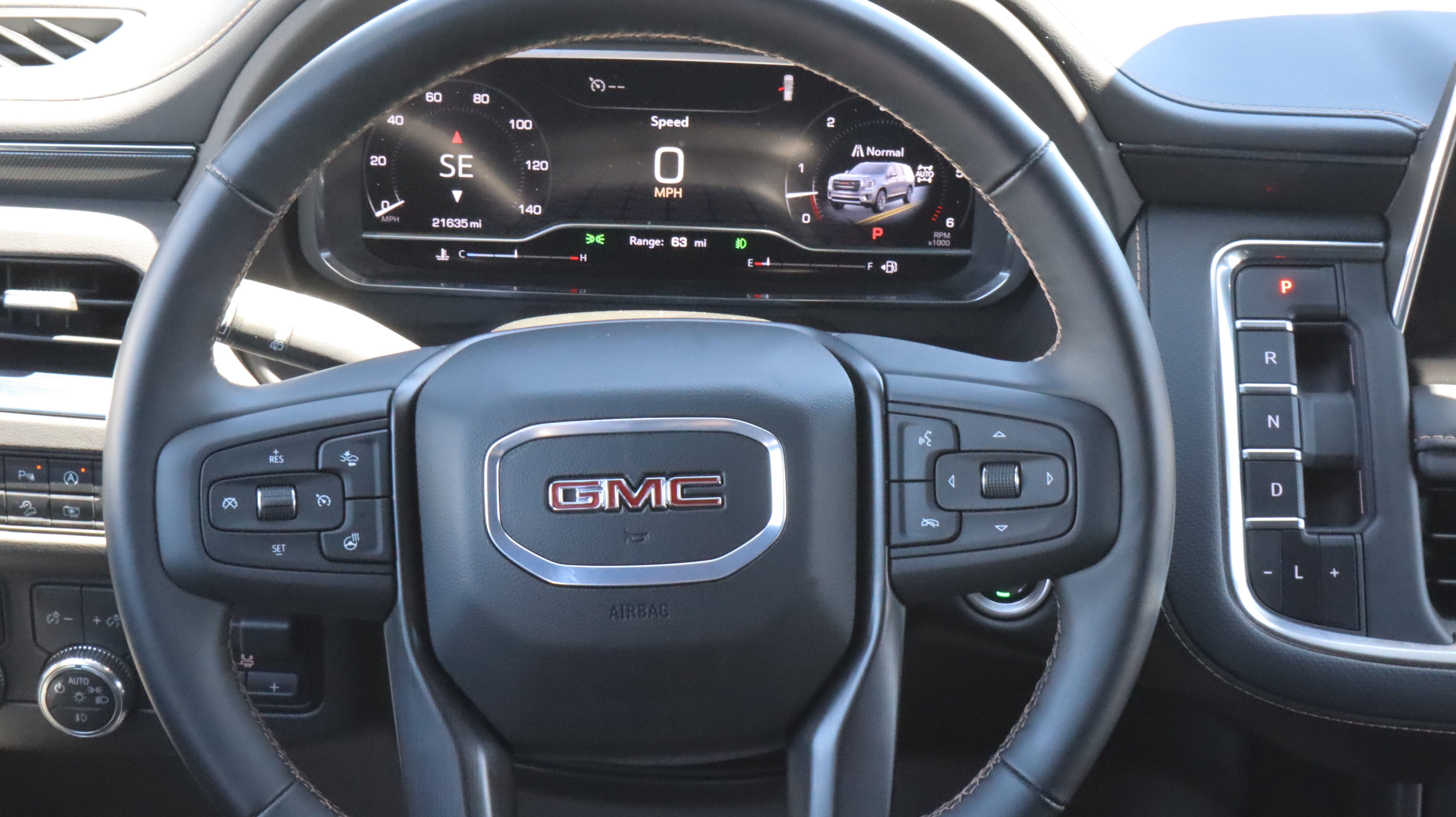 Used 2024 GMC Yukon AT4 AWD/4WD image 14