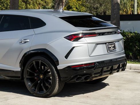 Used 2022 Lamborghini Urus image 4