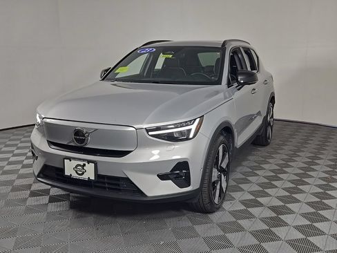 Certified 2023 Volvo XC40 Recharge Ultimate AWD/4WD image 3