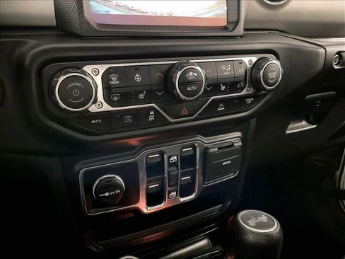 Used 2023 Jeep Wrangler Unlimited w/ Cold Weather Group AWD/4WD image 25