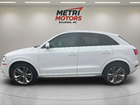 Used 2016 Audi Q3 2.0T Premium Plus w/ Technology Package image 16