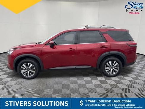 Used 2023 Nissan Pathfinder SL AWD/4WD image 11