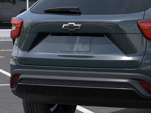 New 2026 Chevrolet Trax LT w/ Midnight Edition FWD image 14