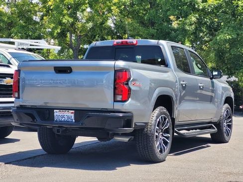 Used 2025 Chevrolet Colorado Z71 AWD/4WD image 6