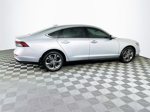 Used 2024 Honda Accord EX image 12
