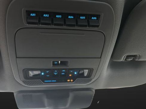 New 2026 Ford F250 XLT w/ XLT Premium Package AWD/4WD image 38