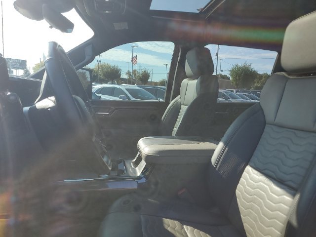 Certified 2025 Chevrolet Silverado 2500 ZR2 w/ Technology Package AWD/4WD image 16