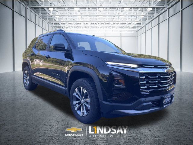 Used 2026 Chevrolet Equinox LT FWD image 2