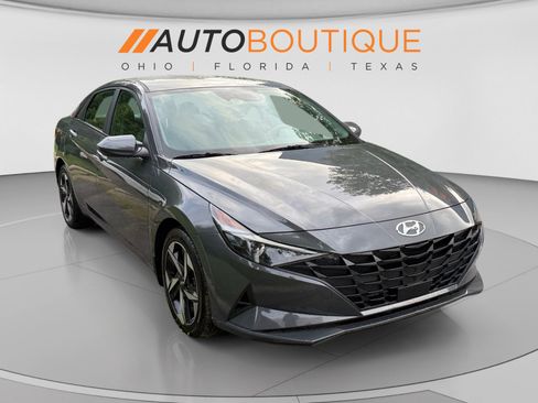 Used 2023 Hyundai Elantra SEL w/ Convenience Package FWD image 11