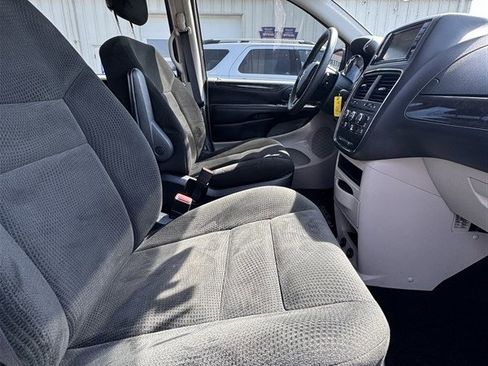 Used 2016 Dodge Grand Caravan SE w/ Quick Order Package 29E SE image 15