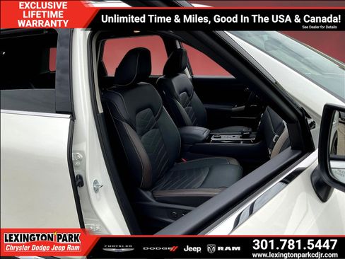 Used 2024 Nissan Pathfinder Platinum AWD/4WD image 29