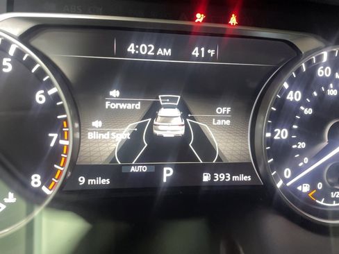 Used 2025 Nissan Pathfinder S image 8