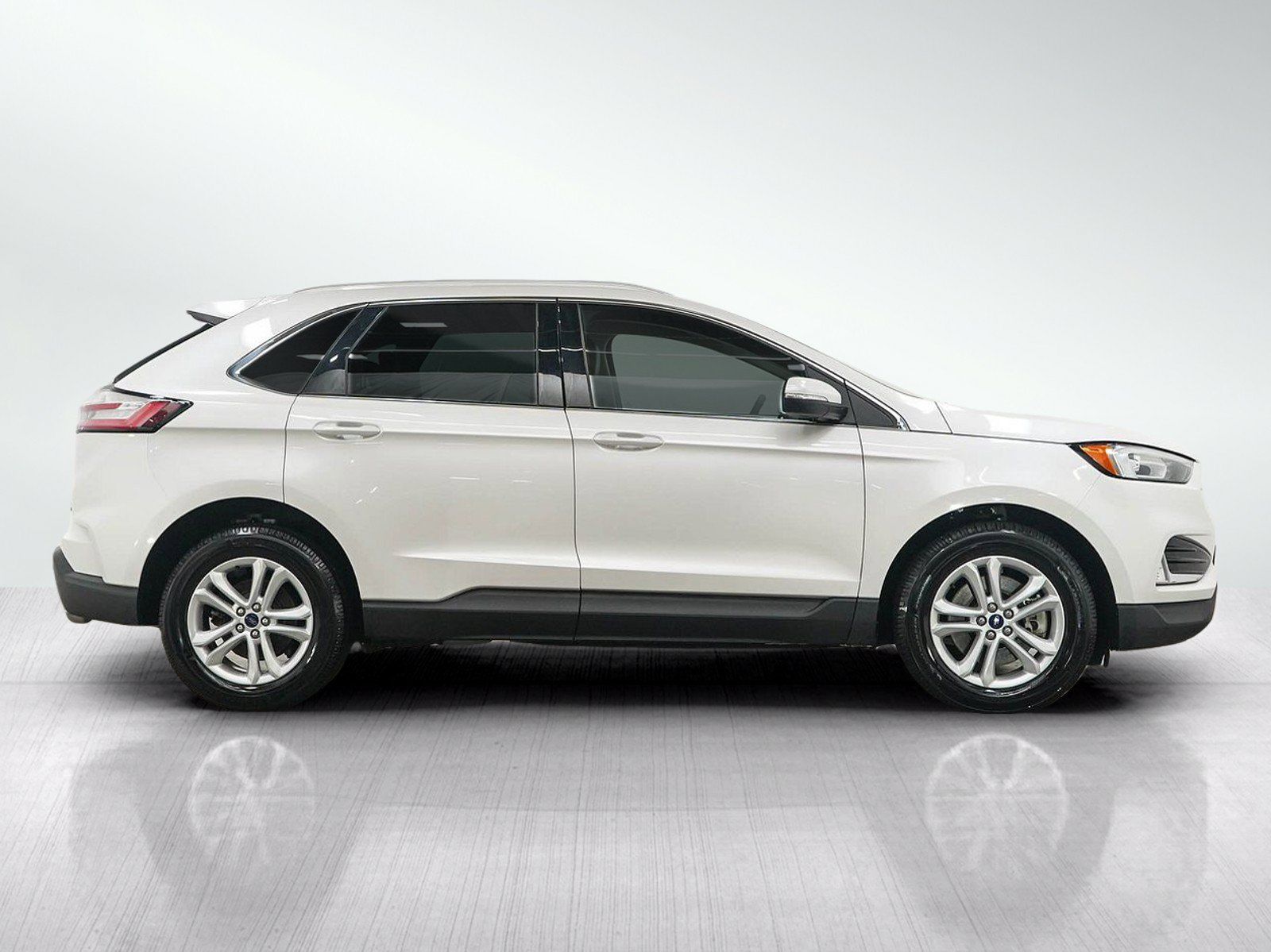 Used 2019 Ford Edge SEL w/ Equipment Group 201A AWD/4WD image 6