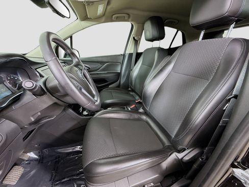 Used 2022 Buick Encore Preferred w/ Safety Package image 21