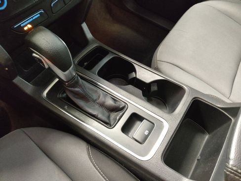 Used 2019 Ford Escape S image 26