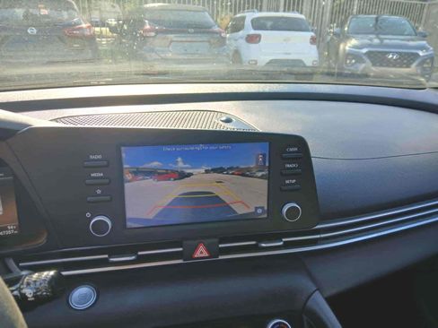 Used 2023 Hyundai Elantra SEL FWD image 15