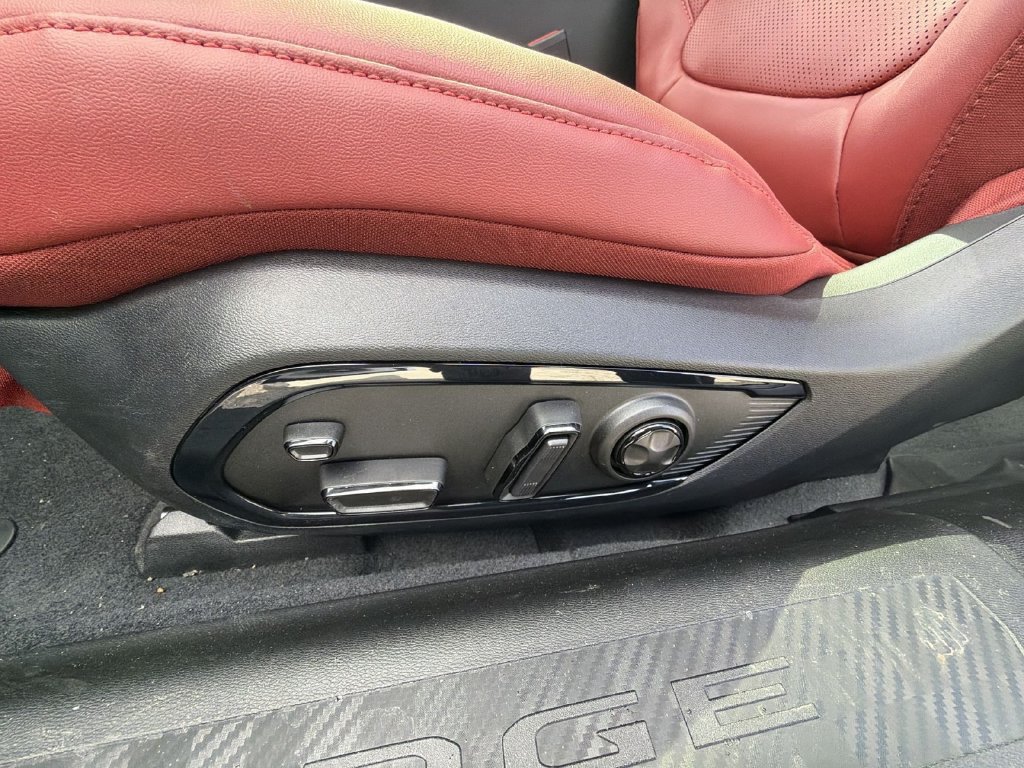 Used 2026 Dodge Charger Scat Pack AWD/4WD image 10
