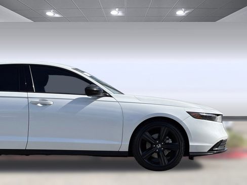 Used 2025 Honda Accord Sport image 33