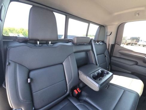 Used 2024 GMC Sierra 1500 SLT w/ SLT Premium Plus Package AWD/4WD image 17