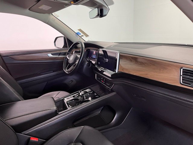 Used 2025 Volkswagen Atlas SE FWD image 11