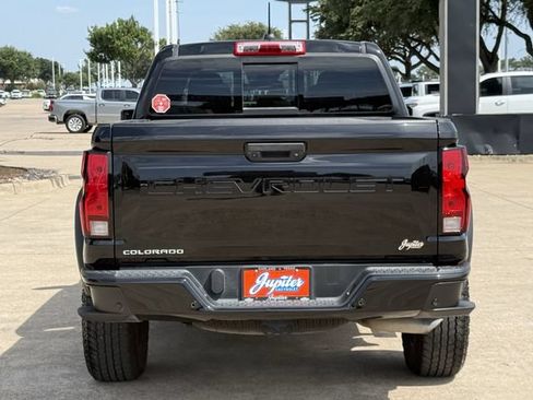 Certified 2024 Chevrolet Colorado Trail Boss w/ Technology Package AWD/4WD image 6