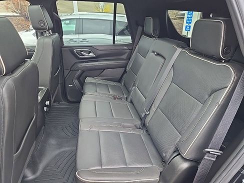 Used 2023 GMC Yukon SLT w/ SLT Premium Package image 42