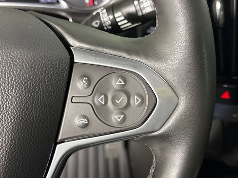 Used 2023 Chevrolet Traverse High Country FWD image 19