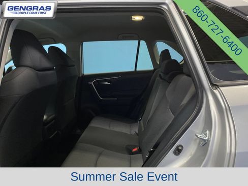 Used 2025 Toyota RAV4 XLE AWD/4WD image 25