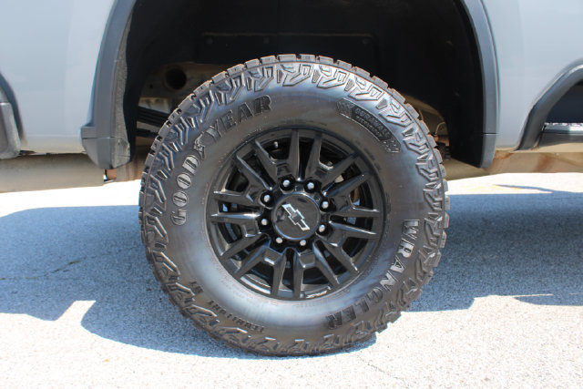 Used 2024 Chevrolet Silverado 2500 ZR2 w/ Technology Package AWD/4WD image 38