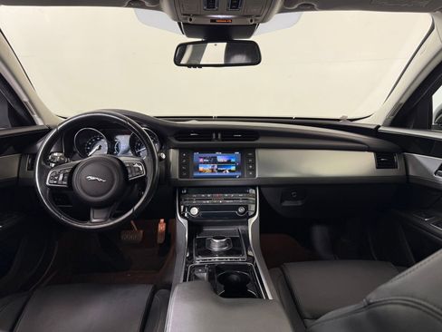 Used 2017 Jaguar XF Premium AWD/4WD image 16