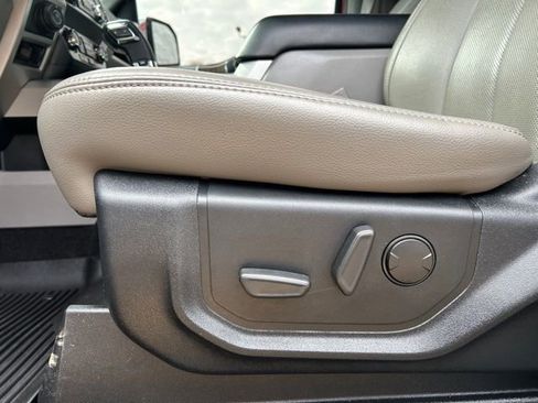 Used 2019 Ford F150 Lariat image 23