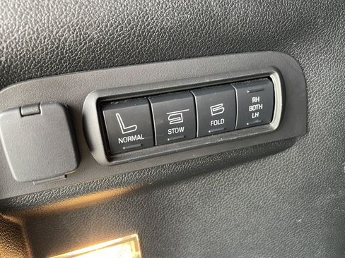 Used 2019 Ford Explorer Limited w/ Class III Trailer Tow Package FWD image 35