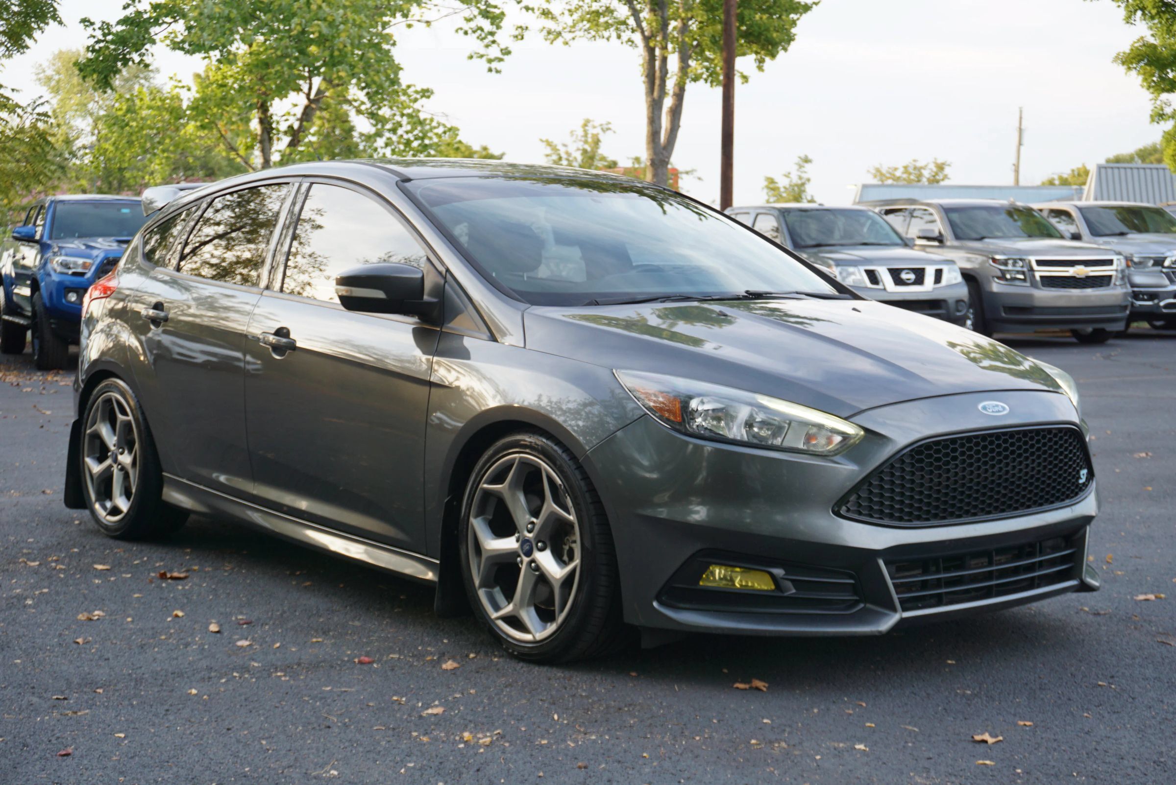 Used 2018 Ford Focus ST FWD image 3