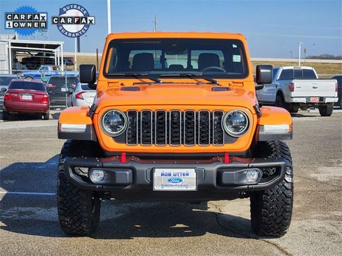 Used 2025 Jeep Gladiator Rubicon image 2