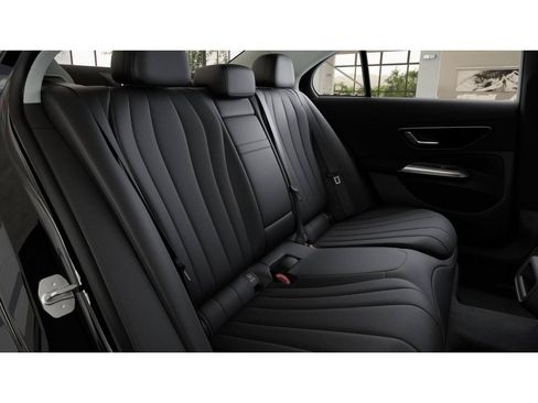 New 2027 Mercedes-Benz E 450 4MATIC Sedan image 5