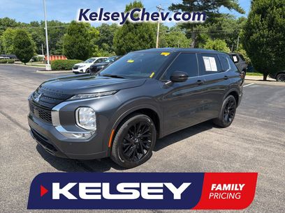 Used 2024 Mitsubishi Outlander SE Black Edition