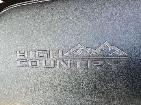 Used 2020 Chevrolet Silverado 1500 High Country w/ Technology Package AWD/4WD image 23