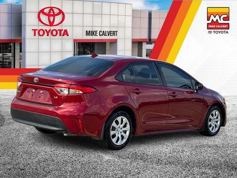 Certified 2025 Toyota Corolla LE FWD image 5