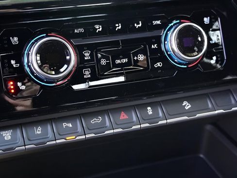 New 2026 GMC Sierra 2500 AT4 w/ AT4 Premium Plus Package image 11