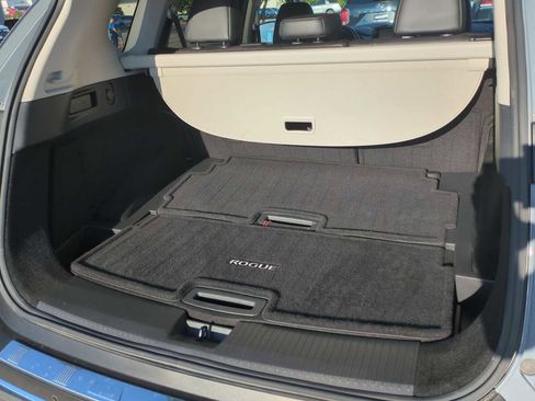 Used 2021 Nissan Rogue Platinum image 27