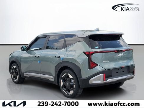 New 2027 Kia Seltos S FWD image 4