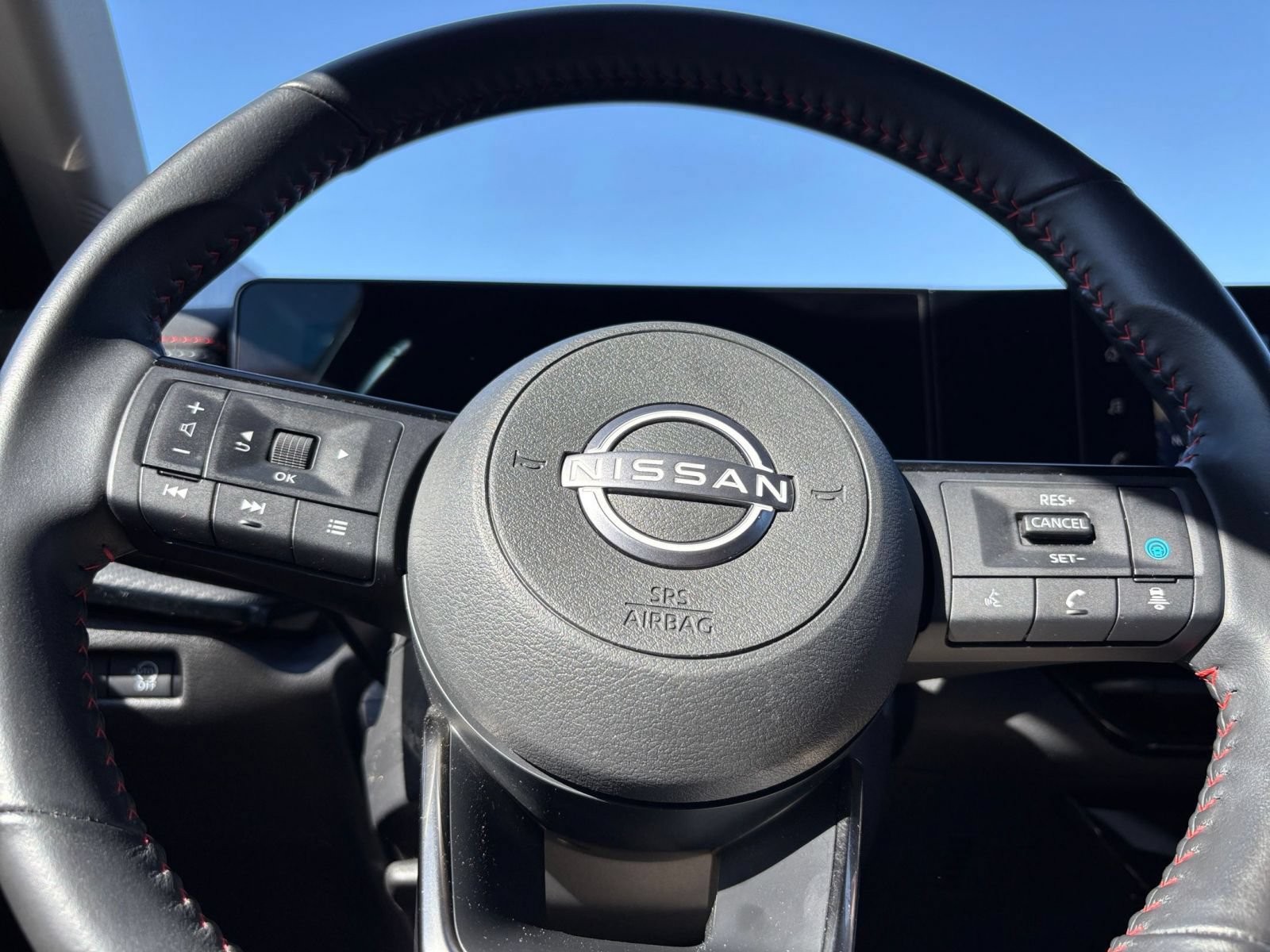 Used 2026 Nissan Kicks SR FWD image 26