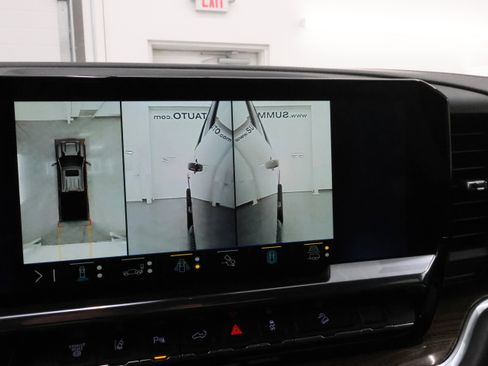 Used 2024 Chevrolet Silverado 2500 LT w/ Midnight Edition image 24